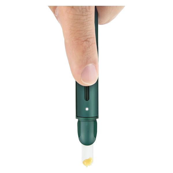 Puffco Hot Knife Pine loading concentrate
