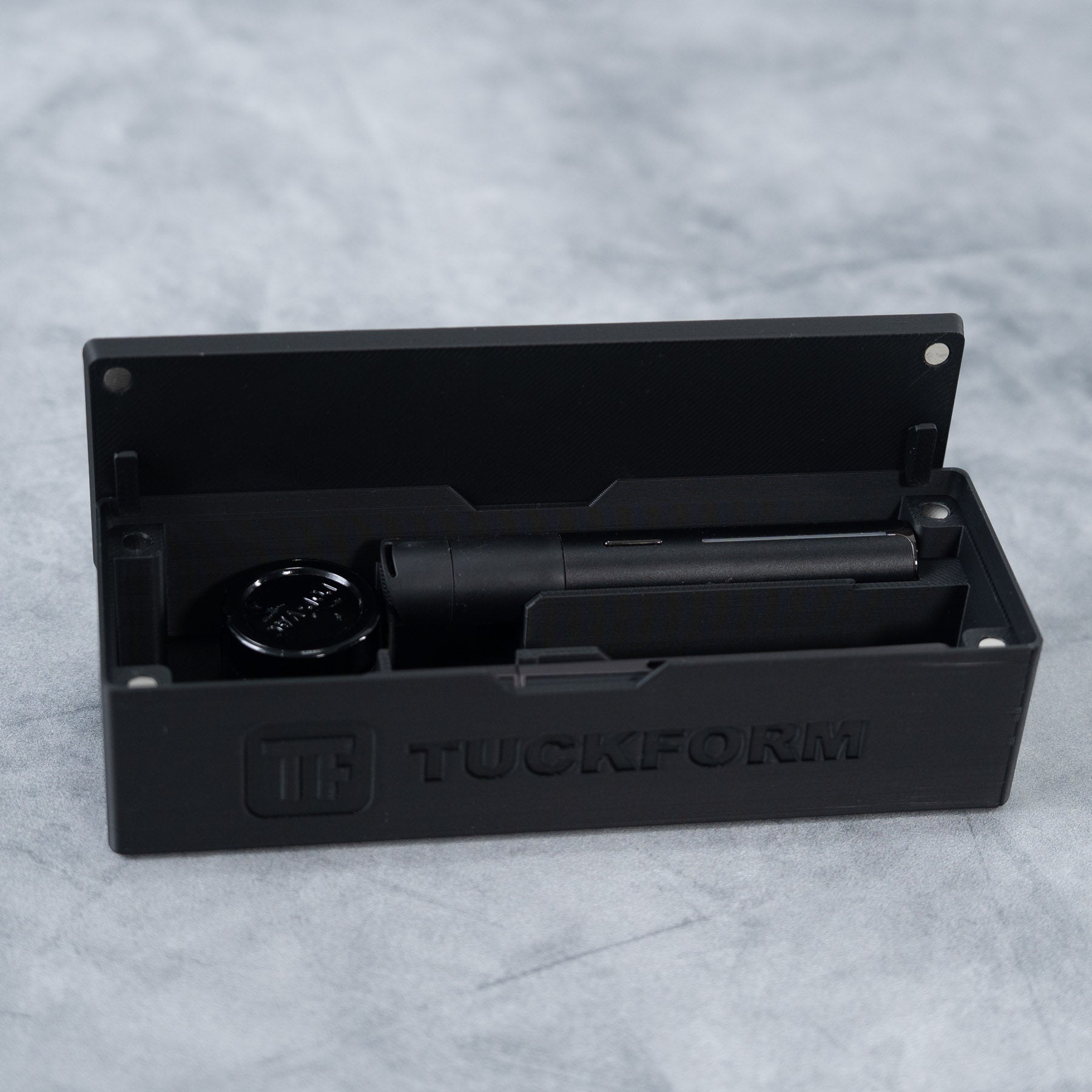 Tuckform Magnetic Case for Pivot