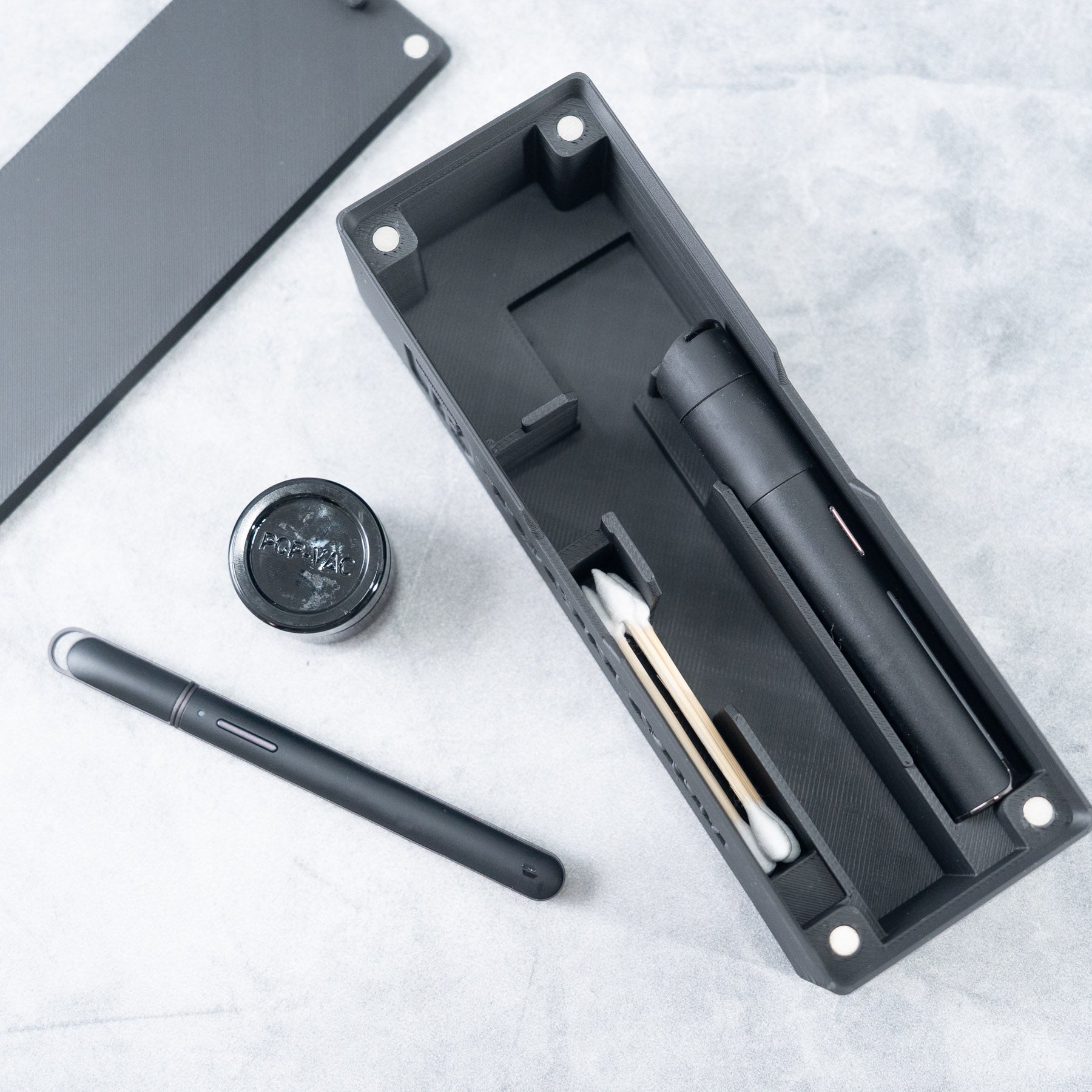 Tuckform Magnetic Case for Pivot
