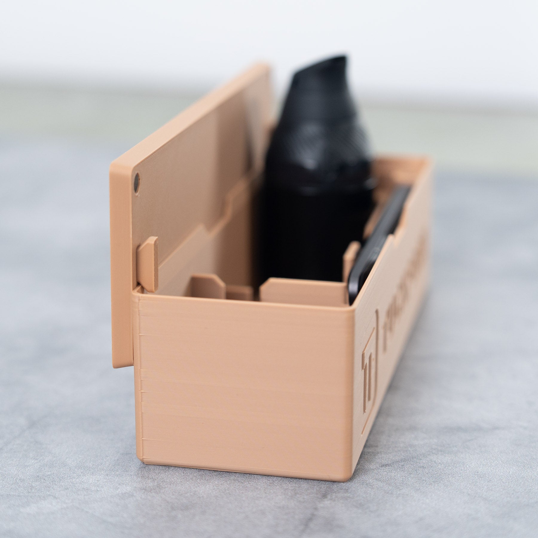 Tuckform Magnetic Case for Proxy