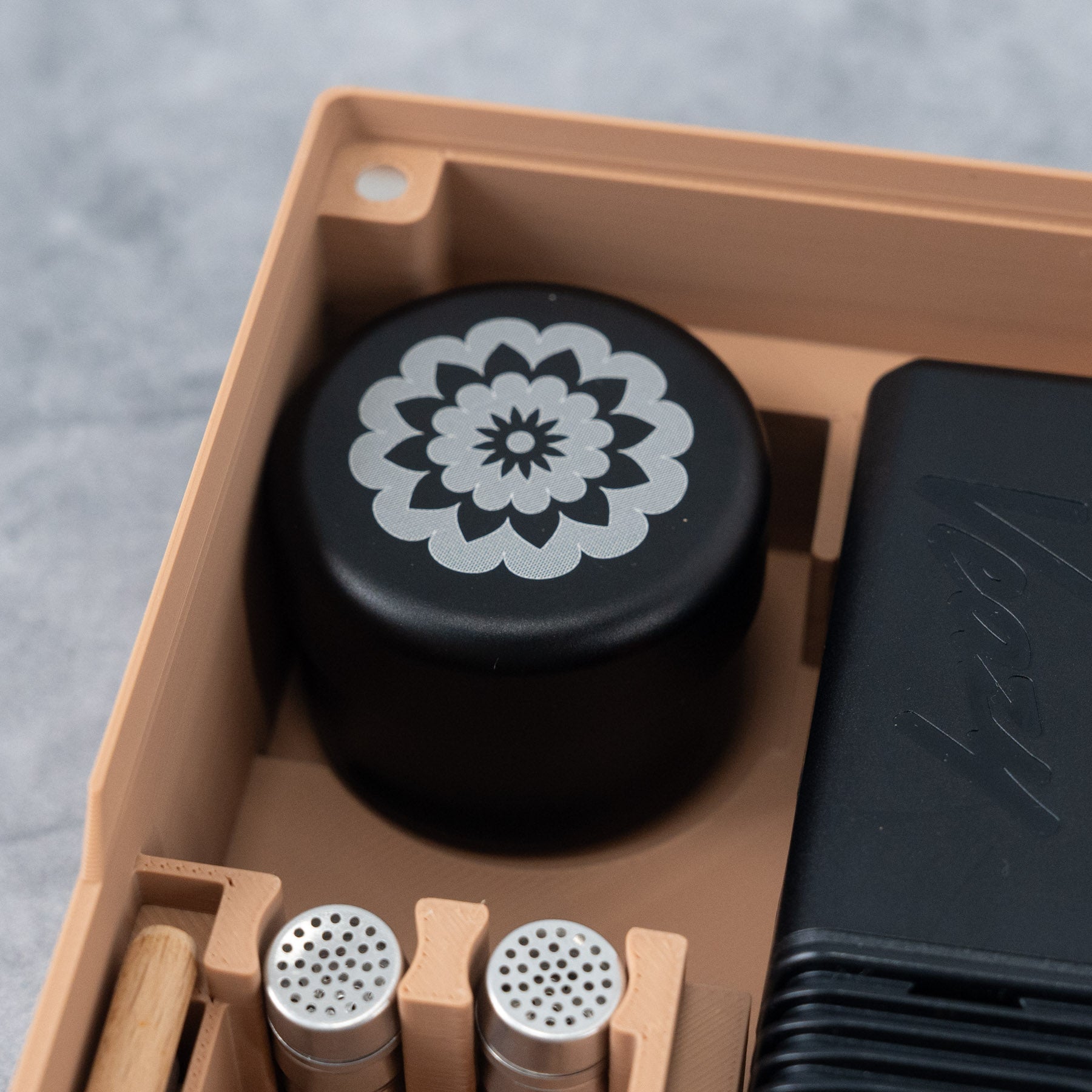Tuckform Magnetic Case for Veazy