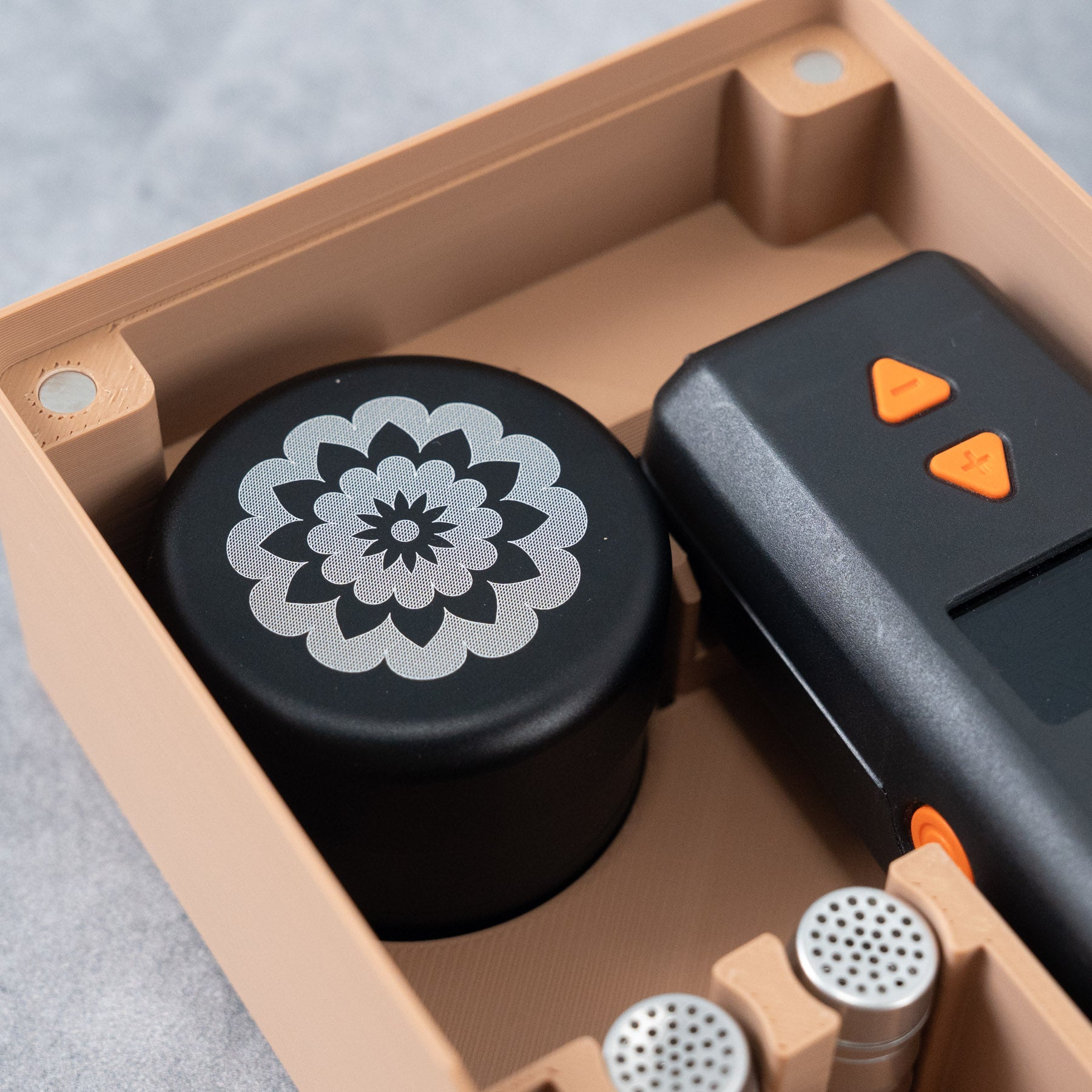 Tuckform Magnetic Case for Venty
